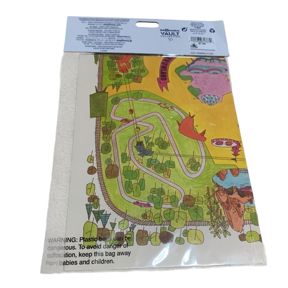 NWT Disney 50th Anniversary Vault Series Magic Kingdom Folded Paper Souvenir Map - Picture 4 of 7